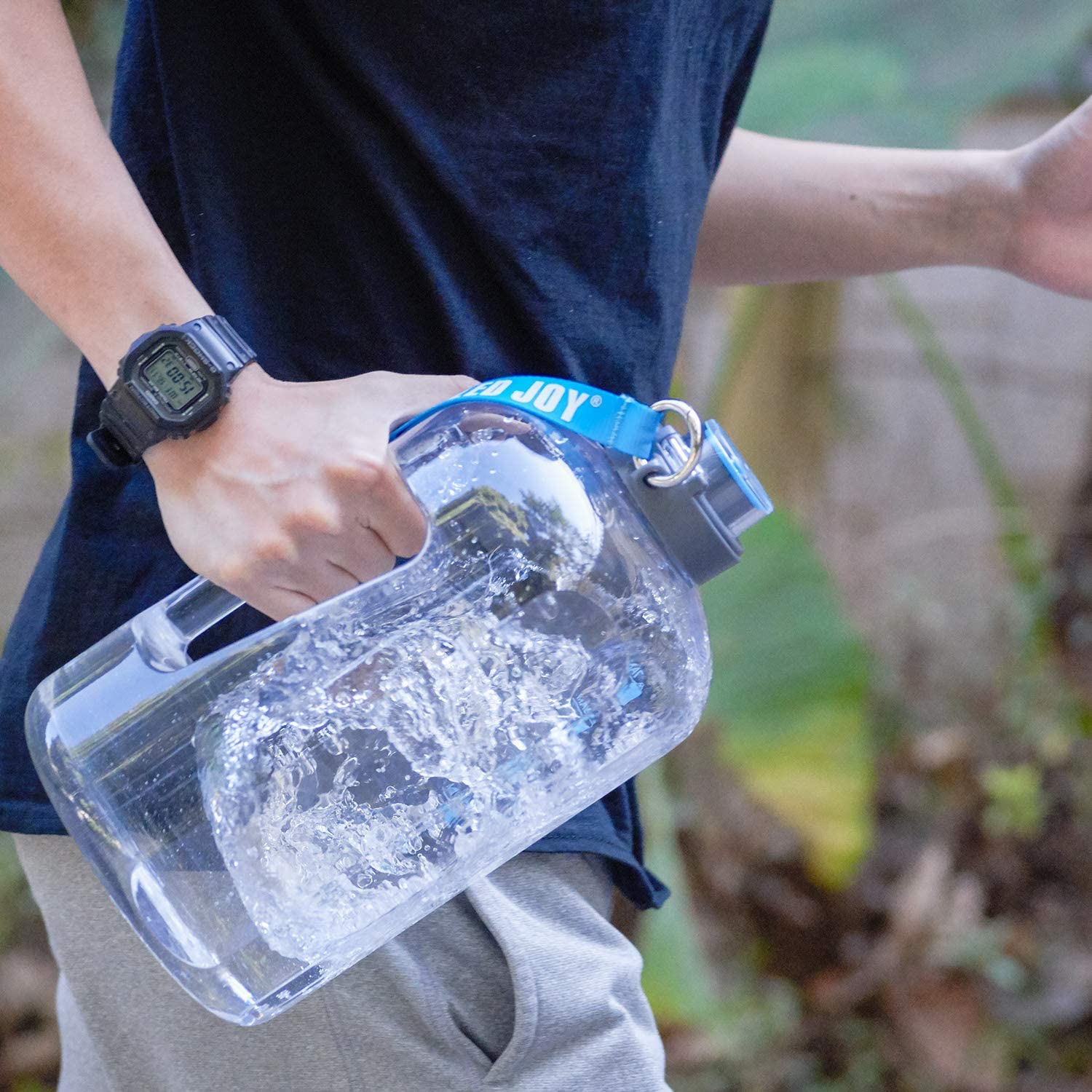 Obtenga su jarra de agua de 1 galón con máquinas Sanqing